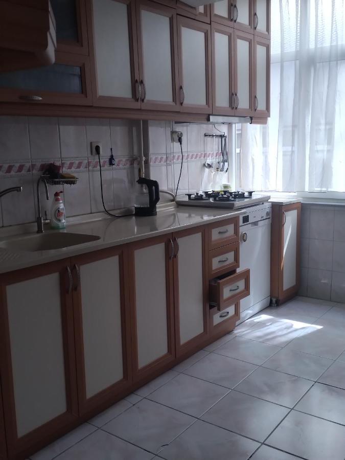 Homestay Feeling At In Center 5 Minutes Walk To The Atakoey Metro Station & Metrobus Istanbul