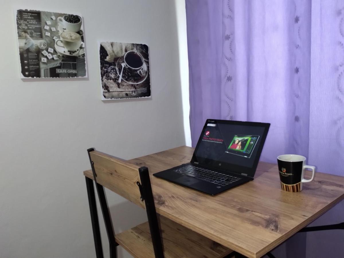 Homestay Feeling At In Center 5 Minutes Walk To The Atakoey Metro Station & Metrobus Istanbul