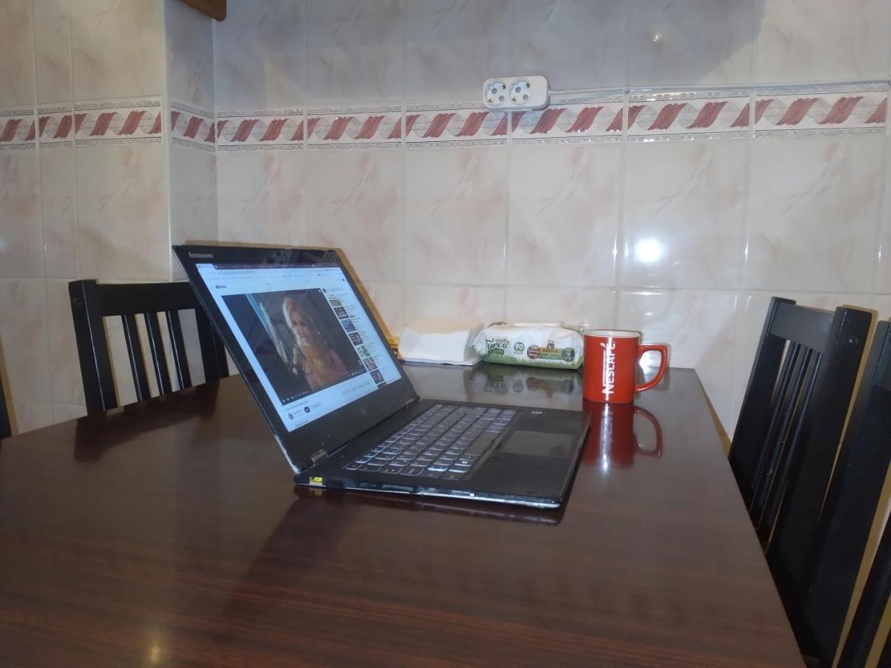 Feeling At In Center 5 Minutes Walk To The Atakoey Metro Station & Metrobus Homestay *