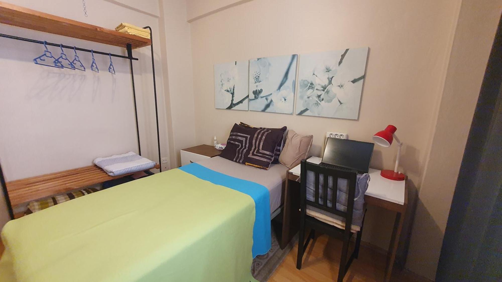Homestay Feeling At In Center 5 Minutes Walk To The Atakoey Metro Station & Metrobus Istanbul
