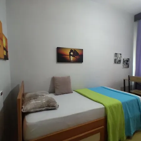 Feeling At Home In Istanbul Center 5 Minutes Walk To The Atakoey Metro Station & Metrobus Exterior photo