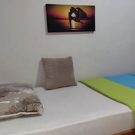 Feeling At Home In Istanbul Center 5 Minutes Walk To The Atakoey Metro Station & Metrobus Exterior photo