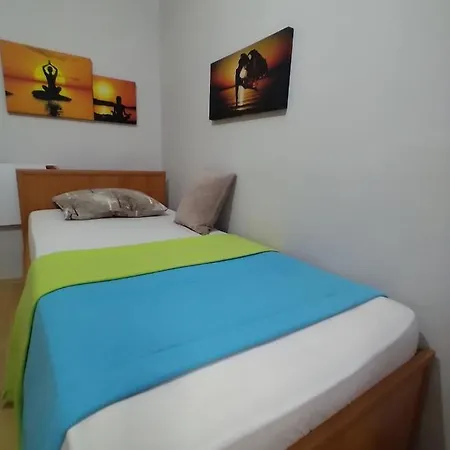 Feeling At Home In Istanbul Center 5 Minutes Walk To The Atakoey Metro Station & Metrobus Exterior photo