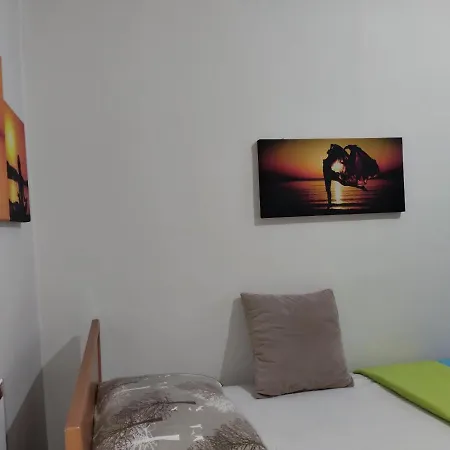 Feeling At Home In Istanbul Center 5 Minutes Walk To The Atakoey Metro Station & Metrobus Exterior photo